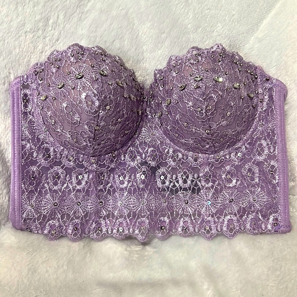 COPY - Windsor. size M. Purple top.